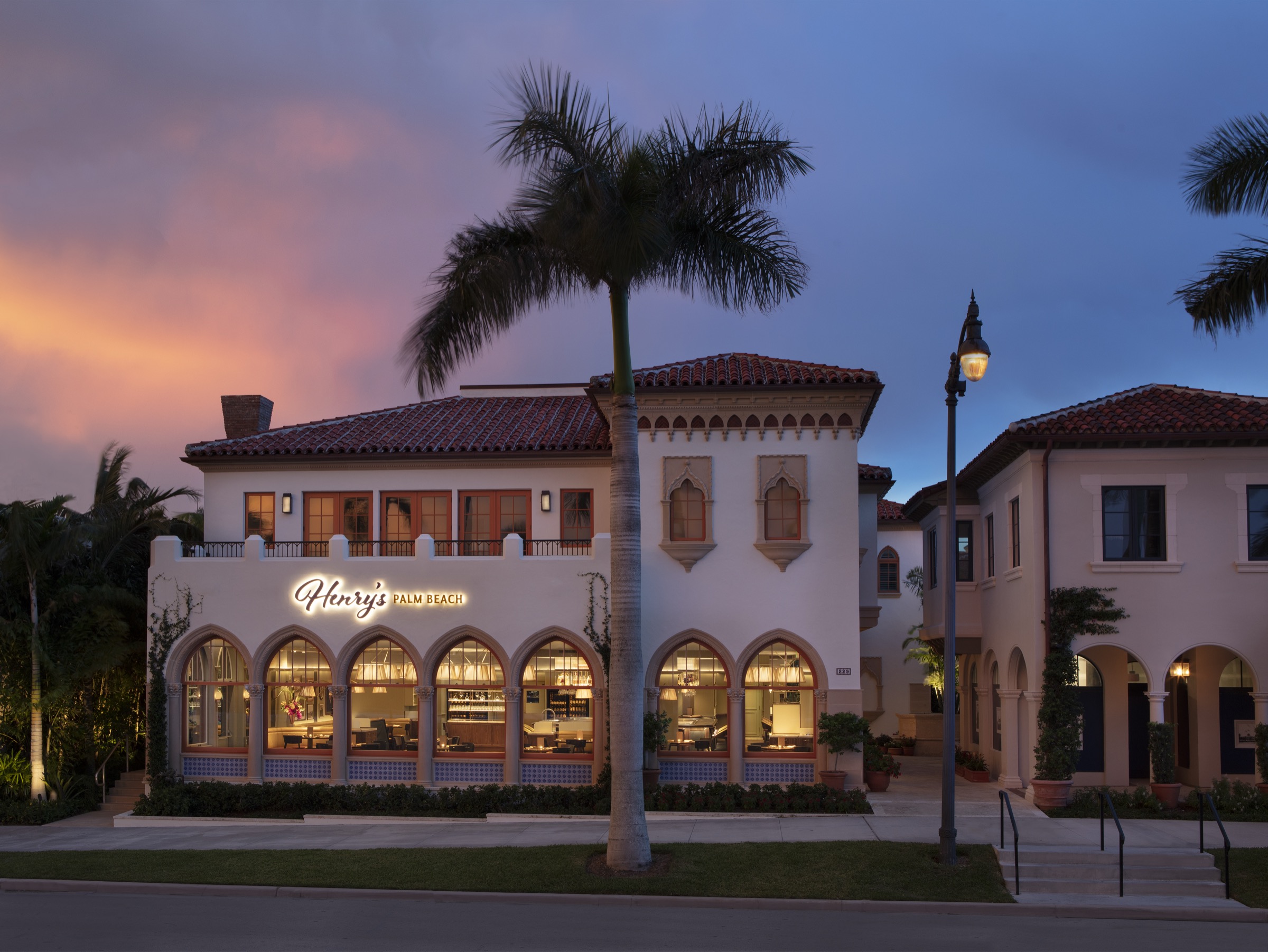 Henry’s Palm Beach — photo 4